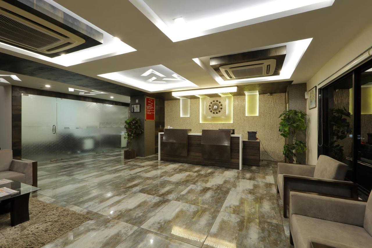 Hotel Unity Ahmadábád Kültér fotó