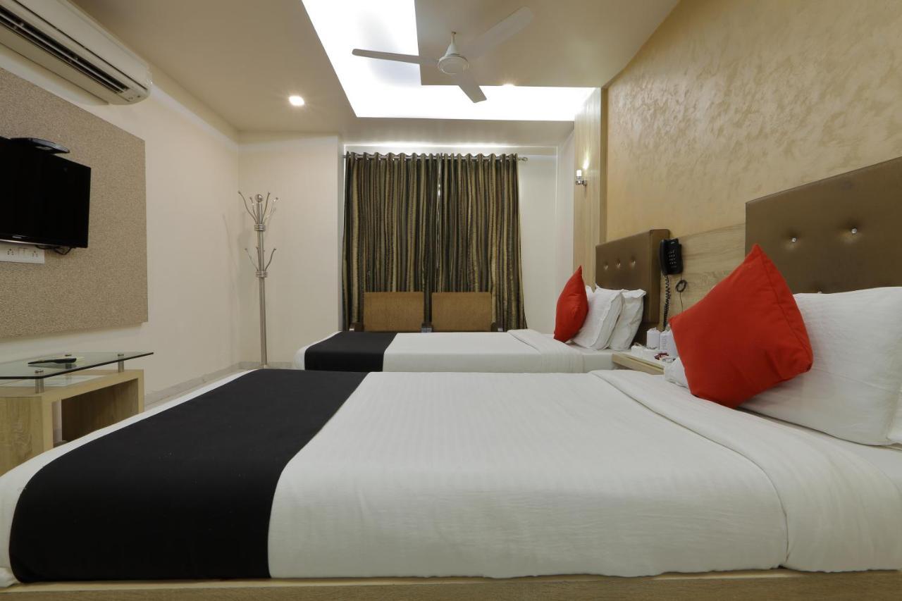 Hotel Unity Ahmadábád Kültér fotó