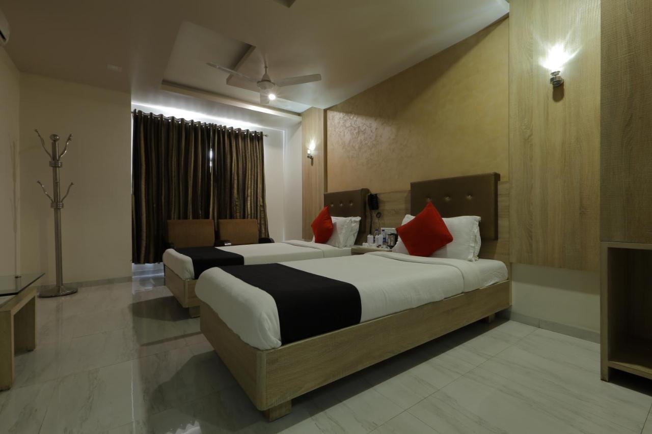 Hotel Unity Ahmadábád Kültér fotó