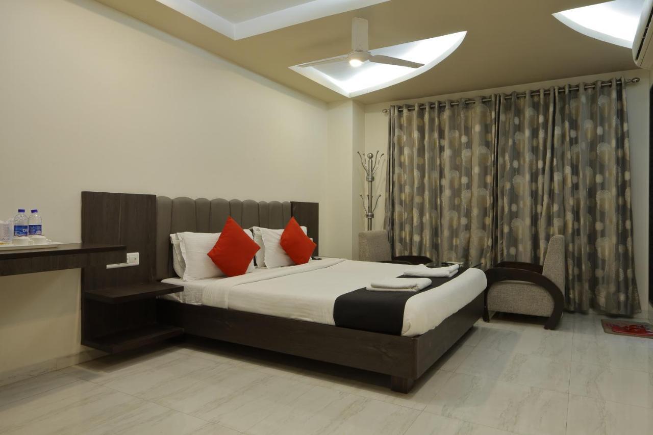 Hotel Unity Ahmadábád Kültér fotó