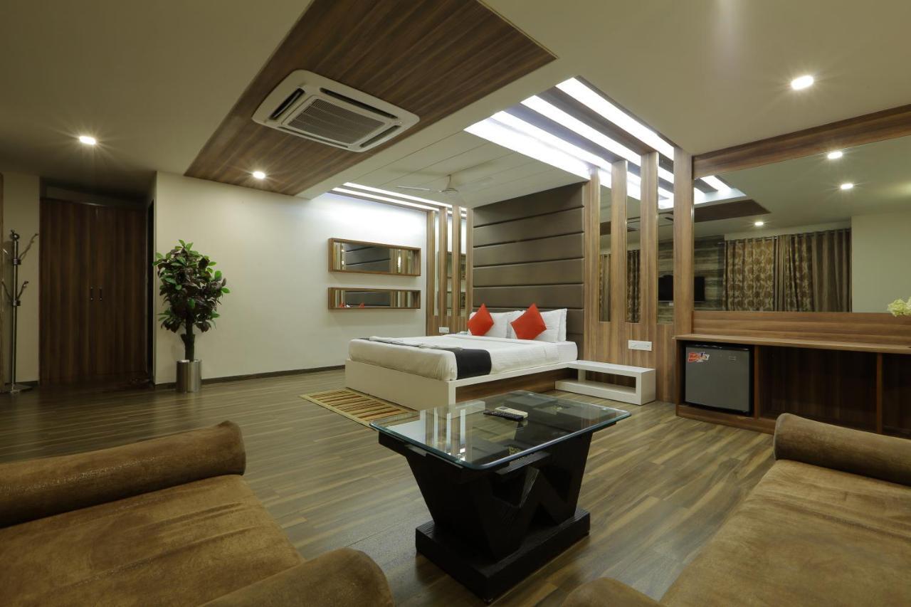 Hotel Unity Ahmadábád Kültér fotó
