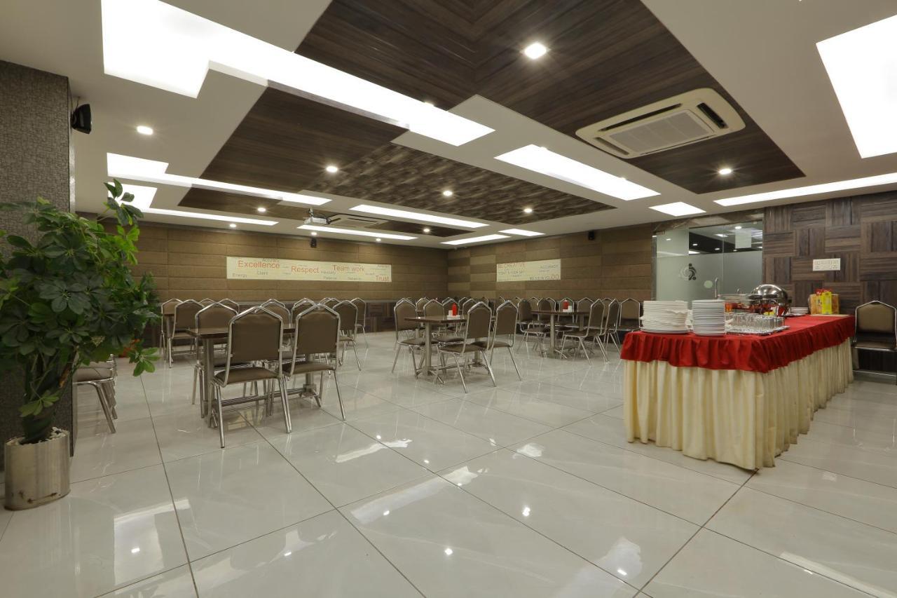 Hotel Unity Ahmadábád Kültér fotó