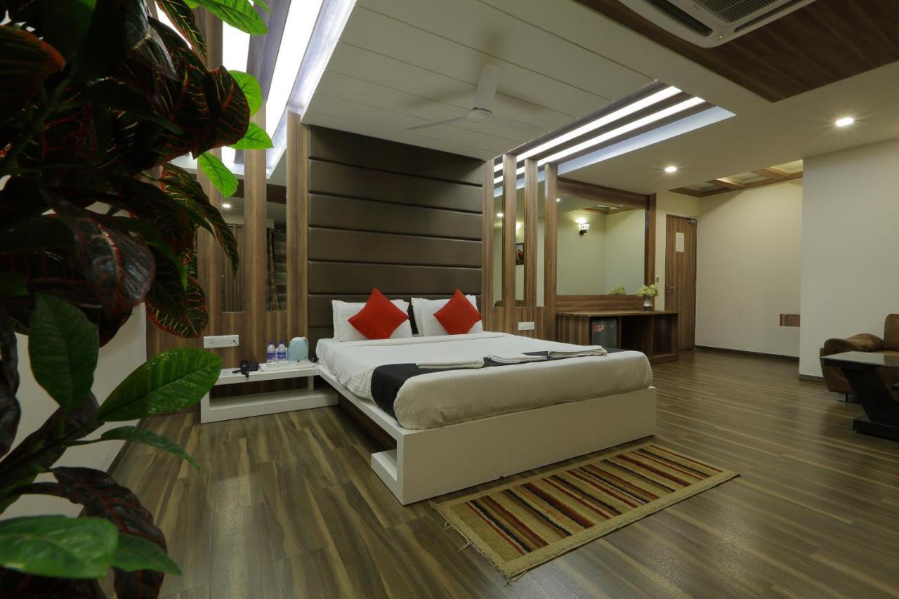 Hotel Unity Ahmadábád Kültér fotó